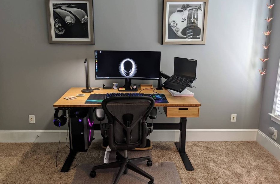 Uplift V2 Standing Desk